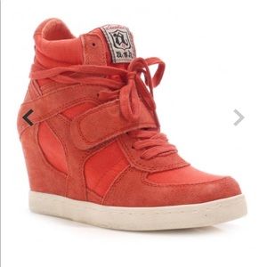 *BRAND NEW* ASH COOL coral suede & canvas wedge